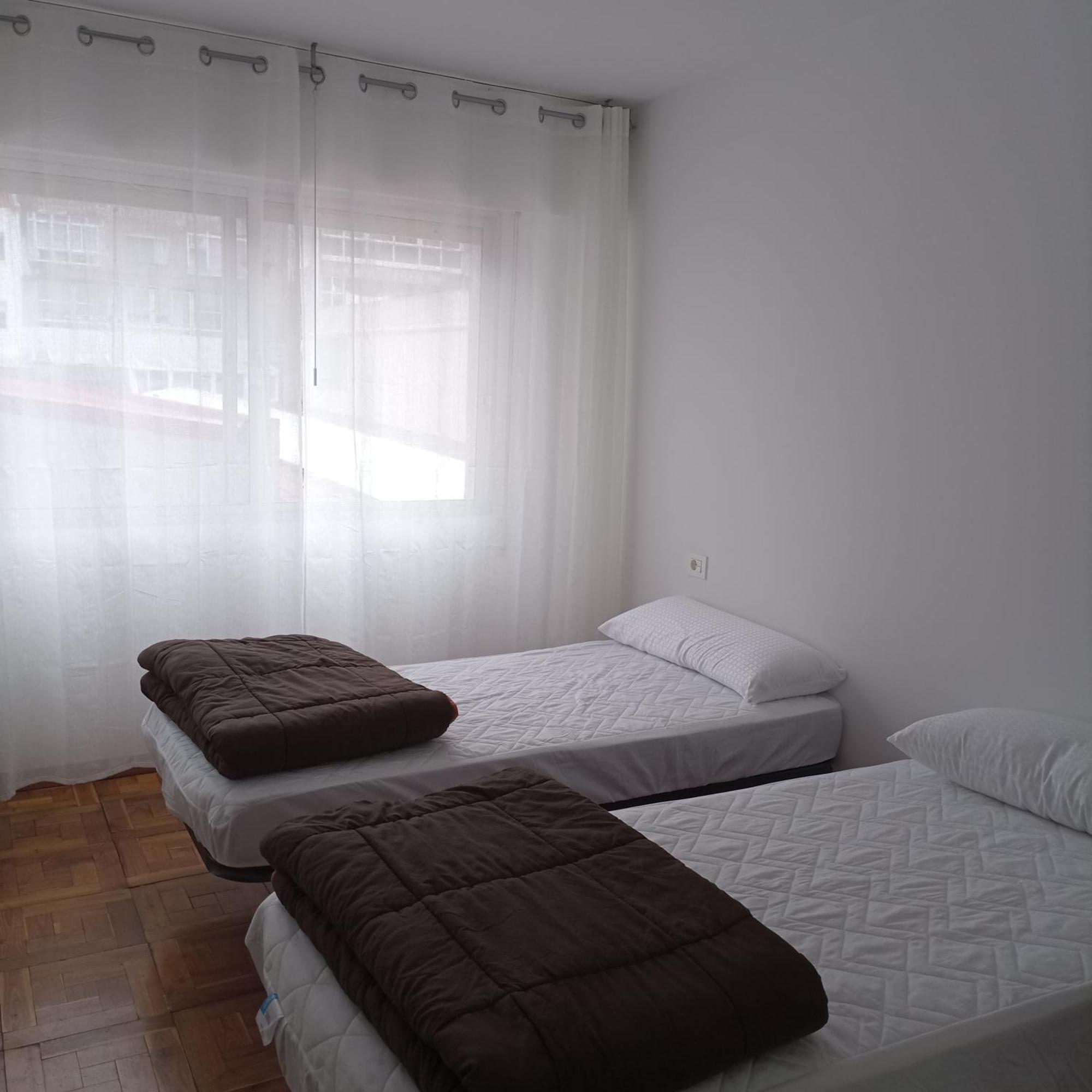 Albergue Lalin Centro Exterior foto