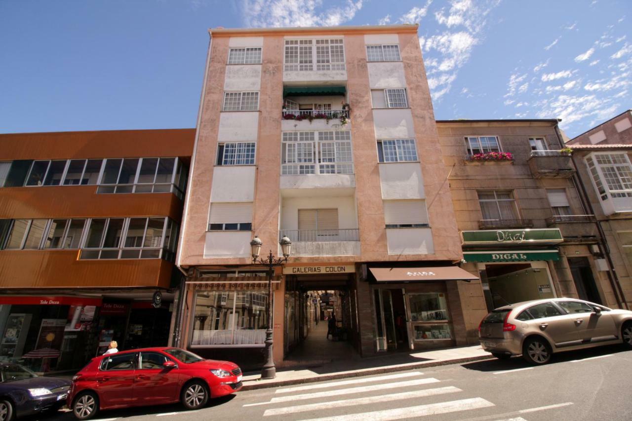 Albergue Lalin Centro Exterior foto